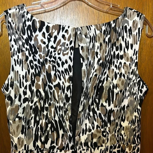 Kasper Animal Print Fully Lined Sheath Dress Size 4 - Picture 5 of 9